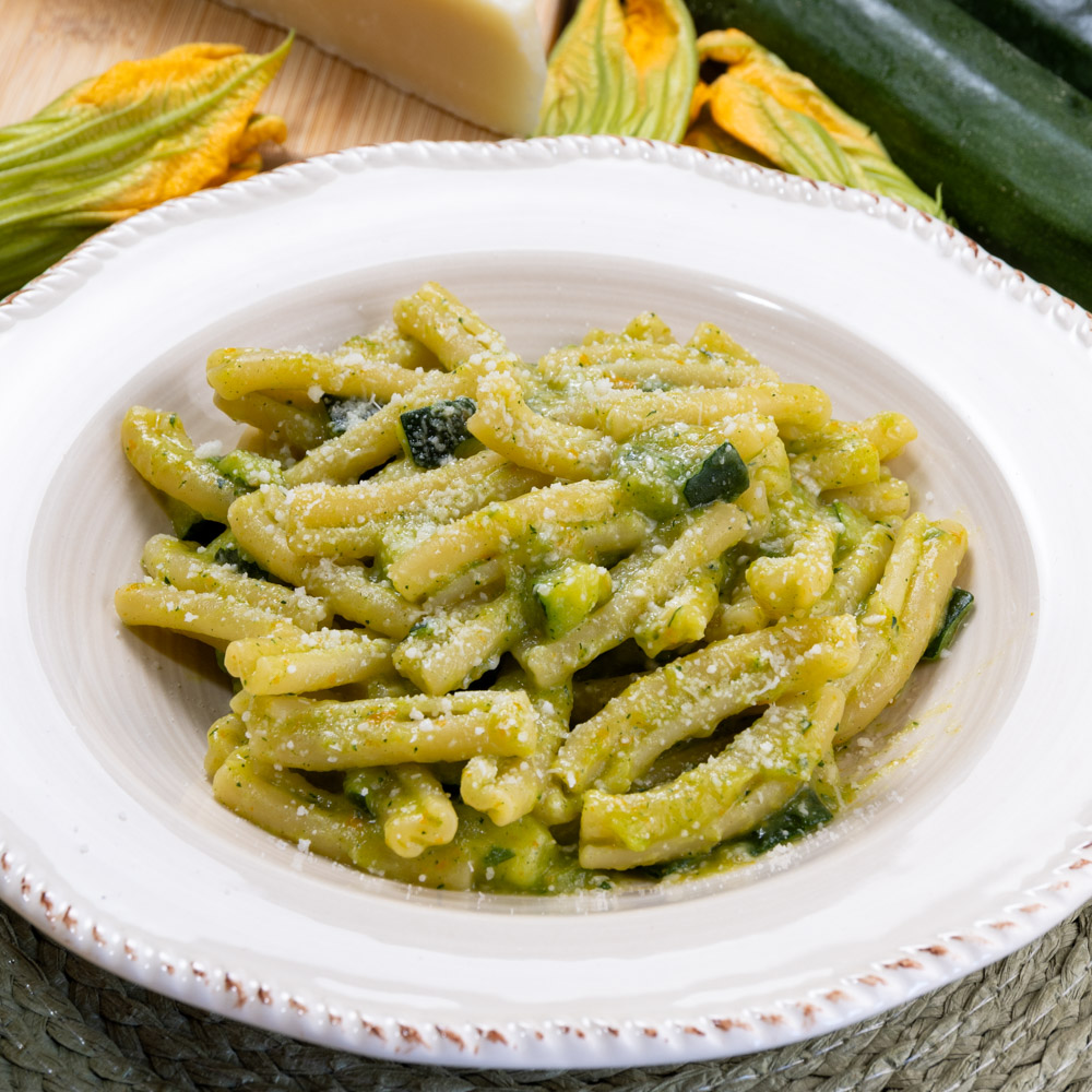 pasta fiori di zucca e zucchine cremosa