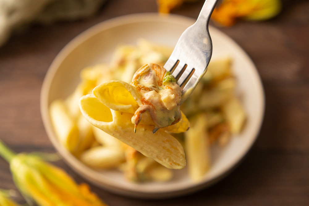 pasta con fiori di zucca e pancetta